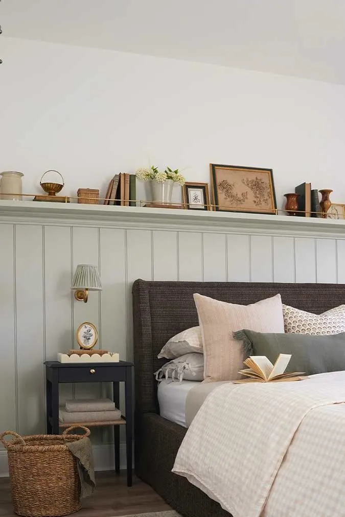 Cabeceira com shiplap de madeira